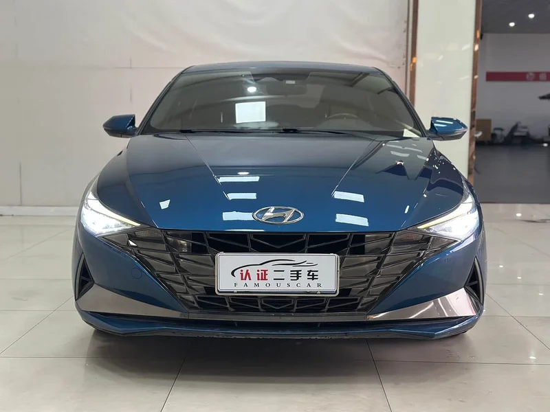 Hyundai Elantra — фото 2