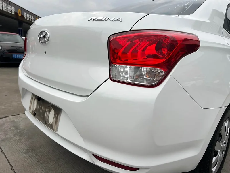 Kia Verna — фото 14
