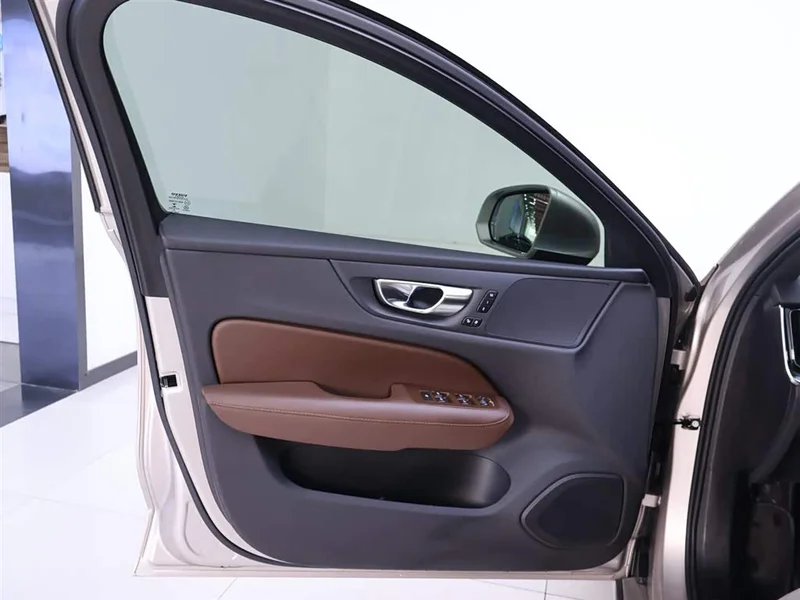 Volvo S60 — фото 18