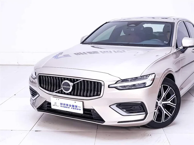 Volvo S60 — фото 3