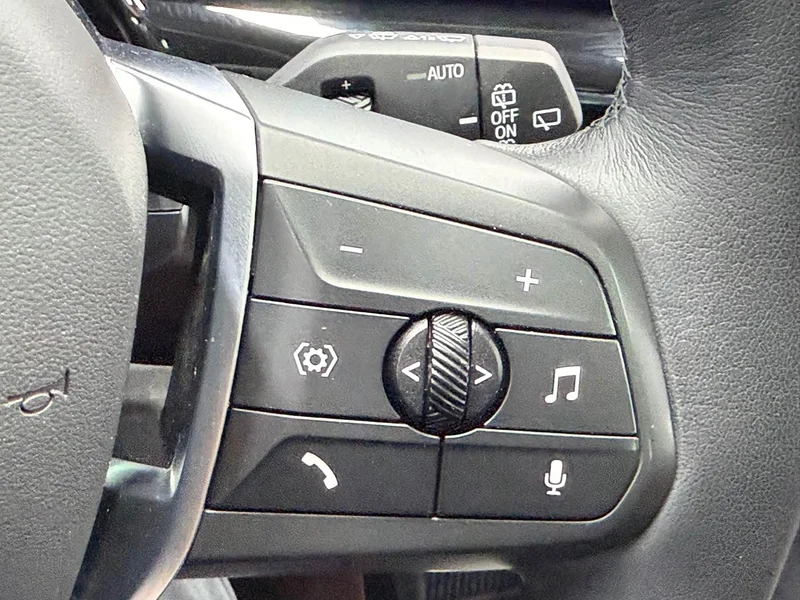 BMW X1 — фото 12