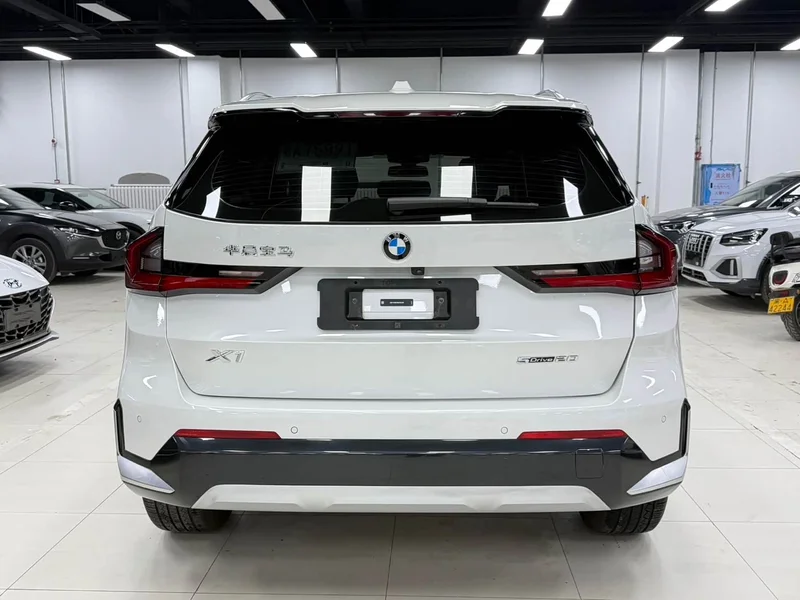 BMW X1 — фото 6