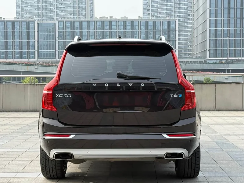 Volvo XC90 — фото 17