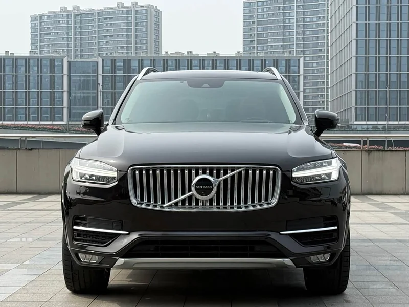 Volvo XC90 — фото 2