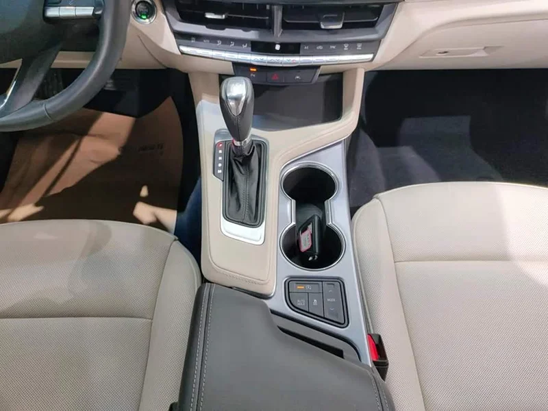 Cadillac CT4 — фото 16