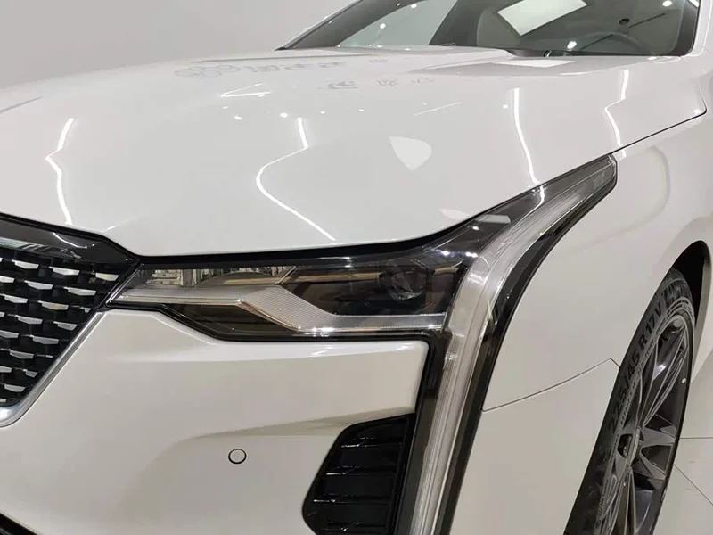 Cadillac CT4 — фото 5