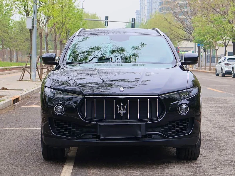Maserati Levante — фото 2