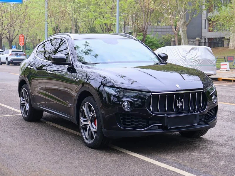 Maserati Levante — фото 3