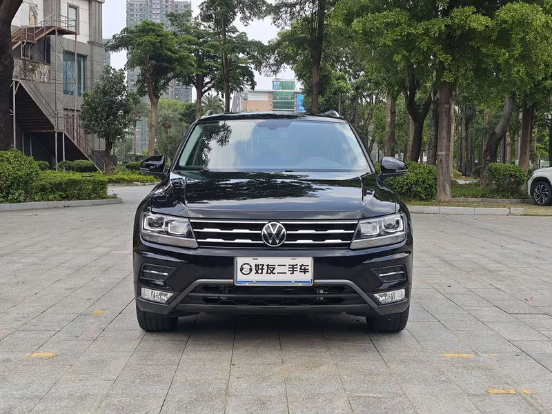 Volkswagen Tiguan L — фото 2