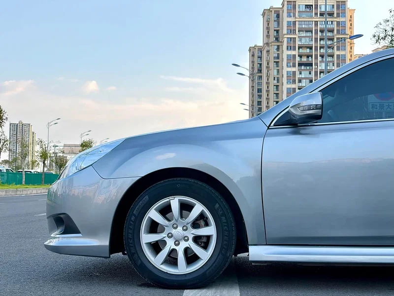 Subaru Legacy — фото 14