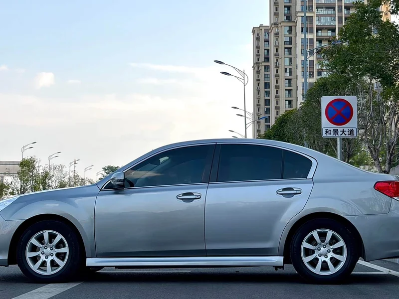 Subaru Legacy — фото 16