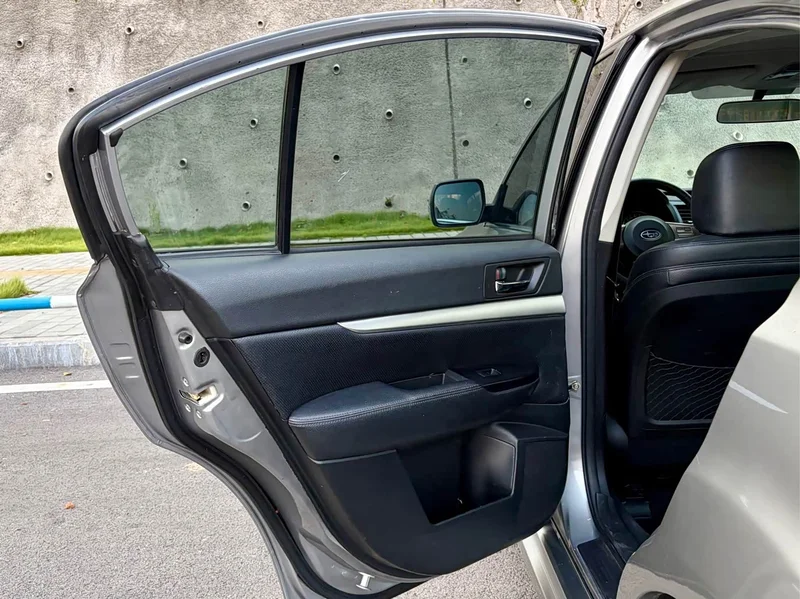 Subaru Legacy — фото 26