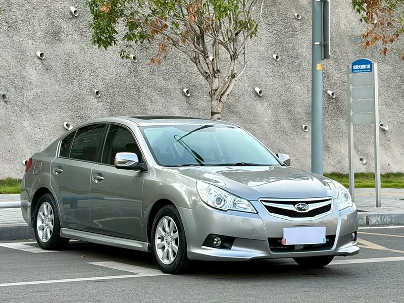 Subaru Legacy — фото 3
