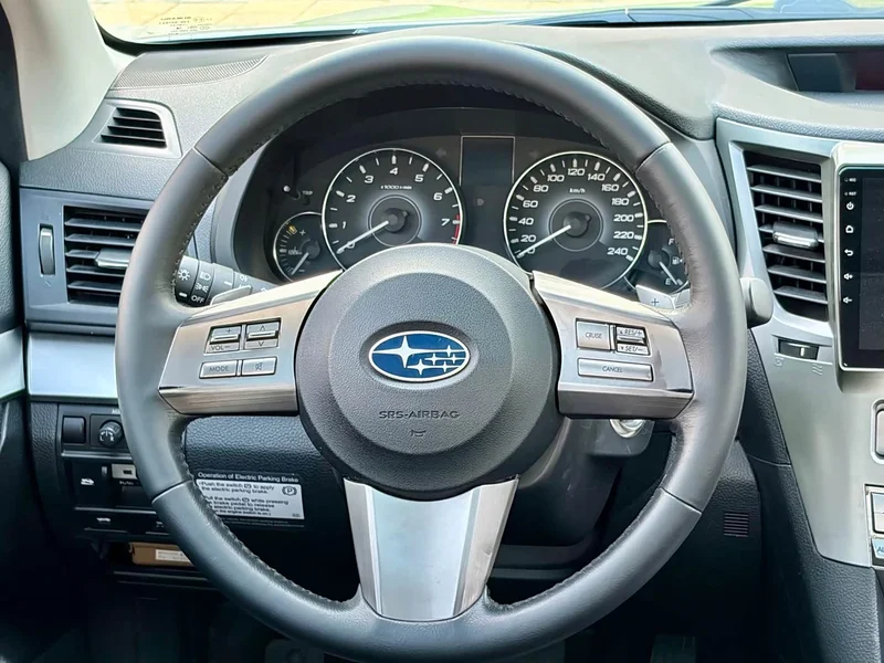 Subaru Legacy — фото 36