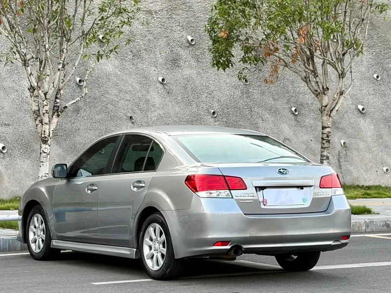 Subaru Legacy — фото 6