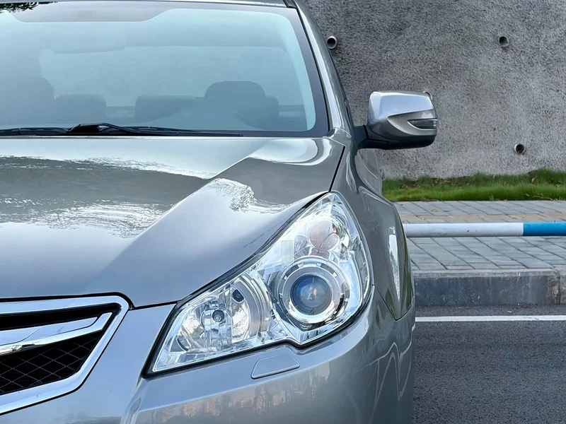 Subaru Legacy — фото 8