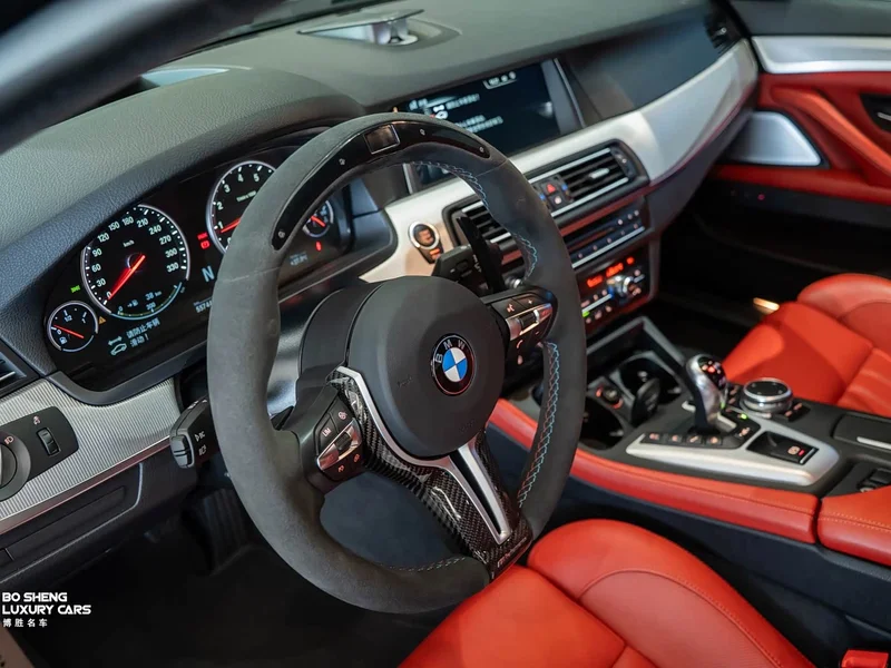 BMW M5 — фото 13