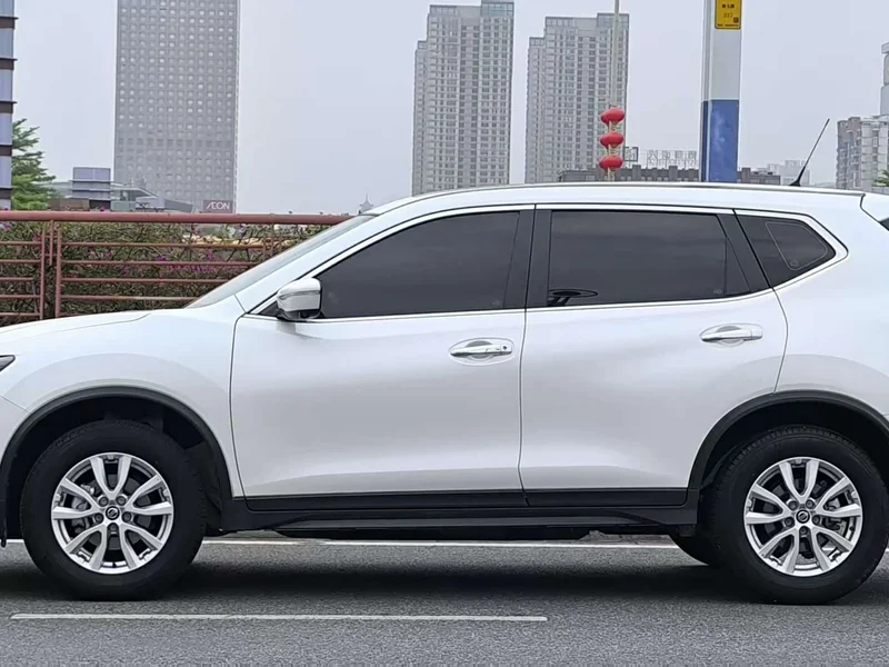 Nissan X-Trail — фото 8