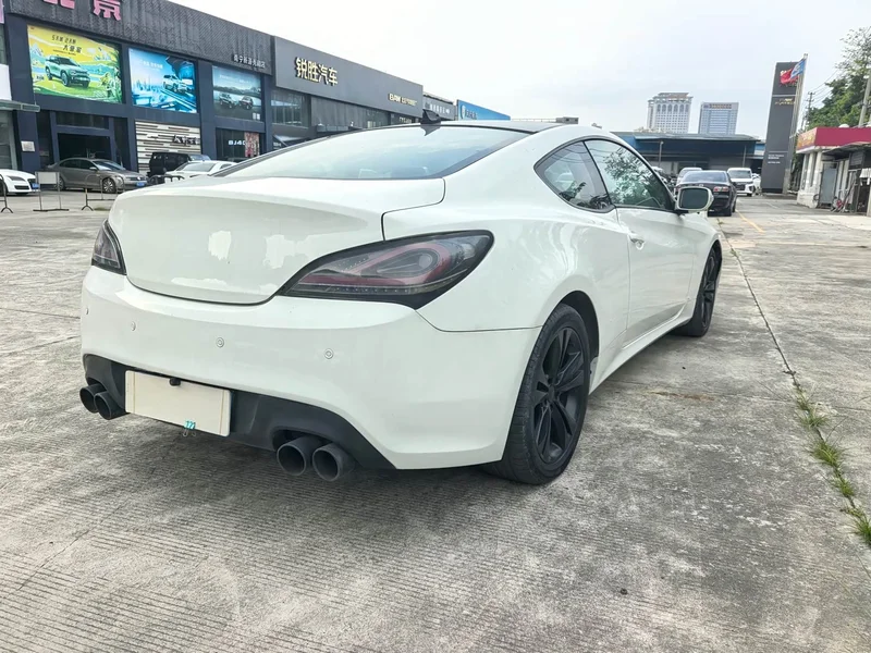 Hyundai Rohens Coupe — фото 10