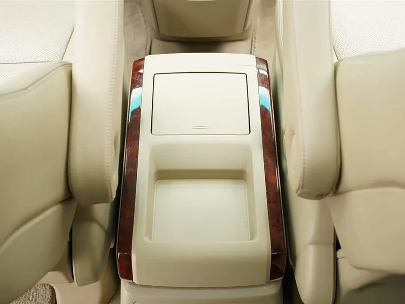 Toyota Alphard — фото 17