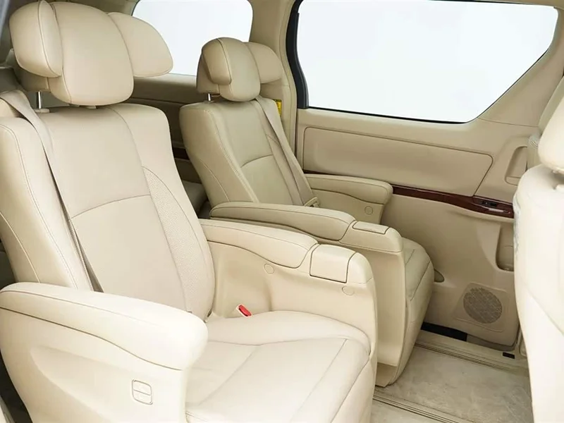Toyota Alphard — фото 20