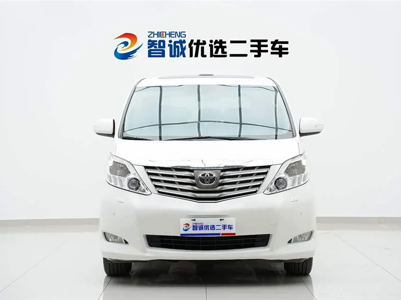 Toyota Alphard — фото 2