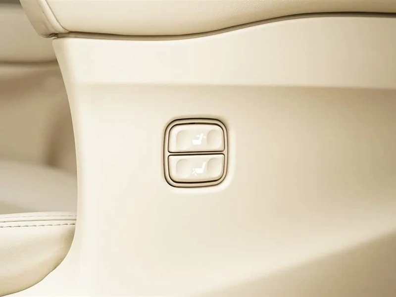 Toyota Alphard — фото 28