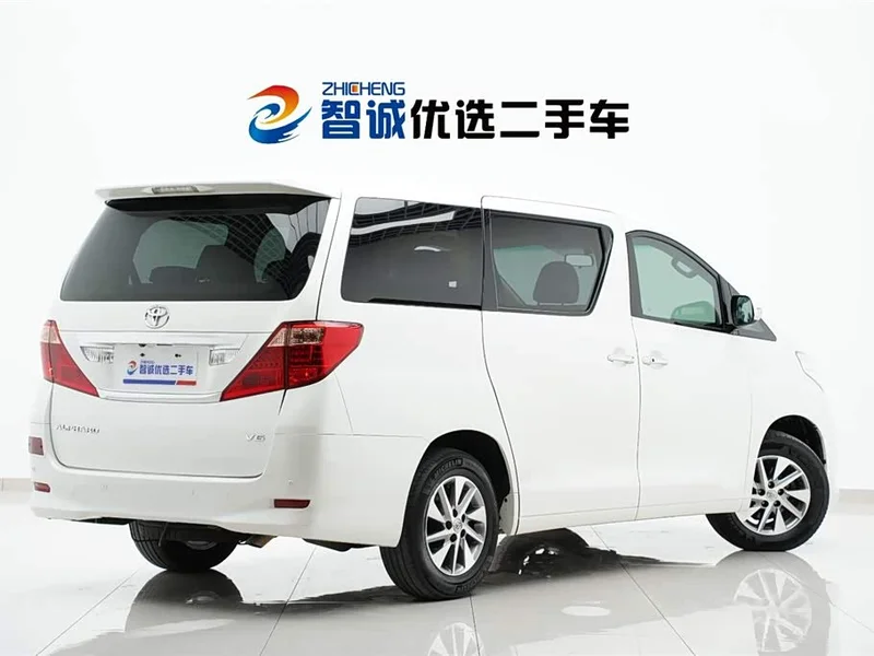 Toyota Alphard — фото 3
