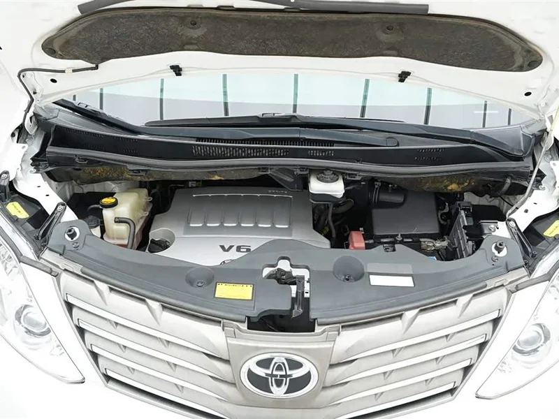 Toyota Alphard — фото 31