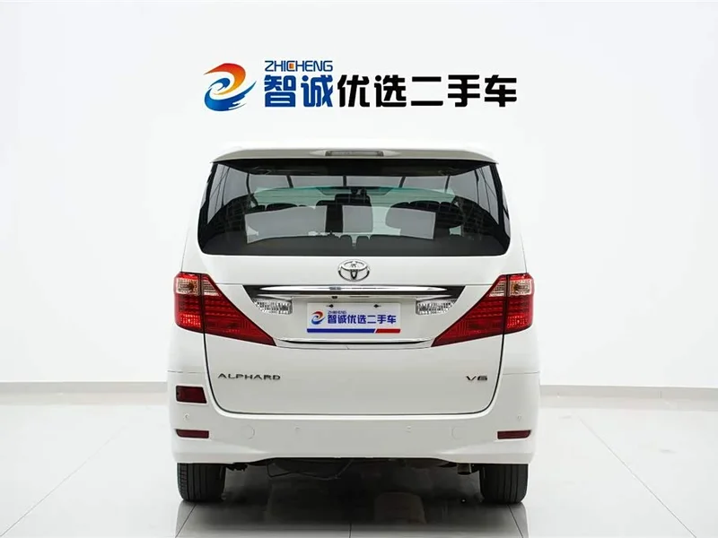 Toyota Alphard — фото 34