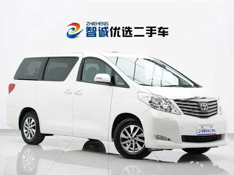 Toyota Alphard — фото 35