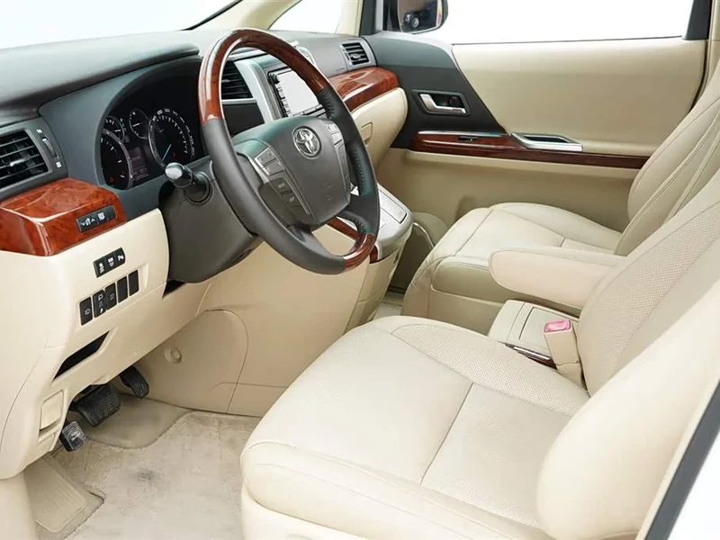 Toyota Alphard — фото 6