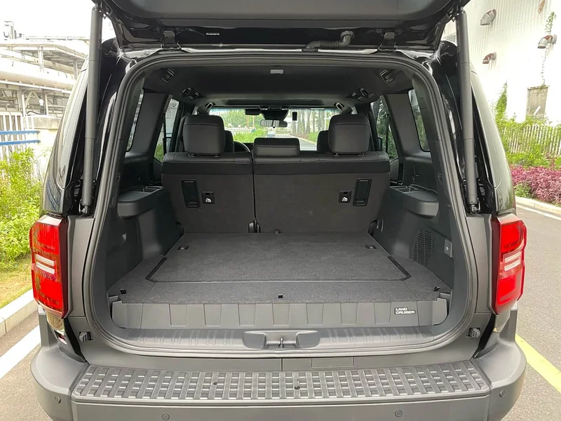 Toyota Prado — фото 15