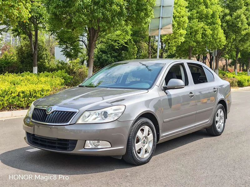 Volkswagen Octavia — фото 1