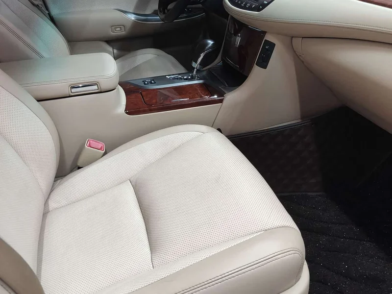 Toyota Crown — фото 19