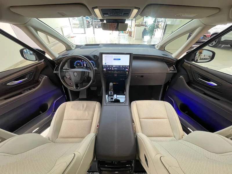 Toyota Vellfire — фото 22