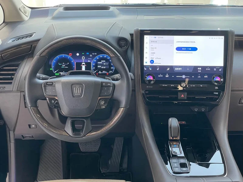 Toyota Vellfire — фото 26