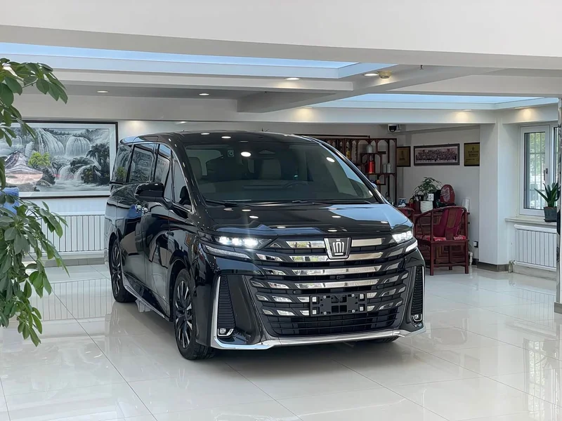 Toyota Vellfire — фото 3