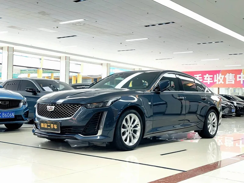 Cadillac CT5 — фото 1