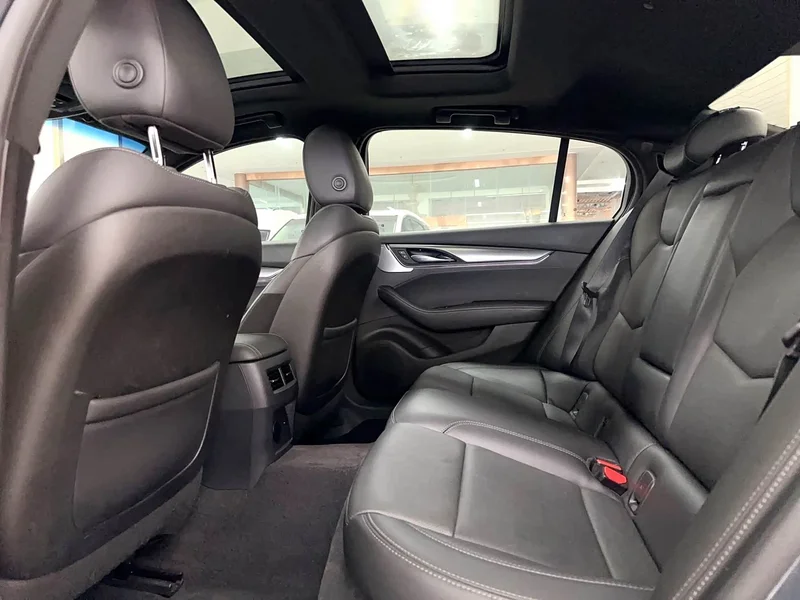 Cadillac CT5 — фото 8