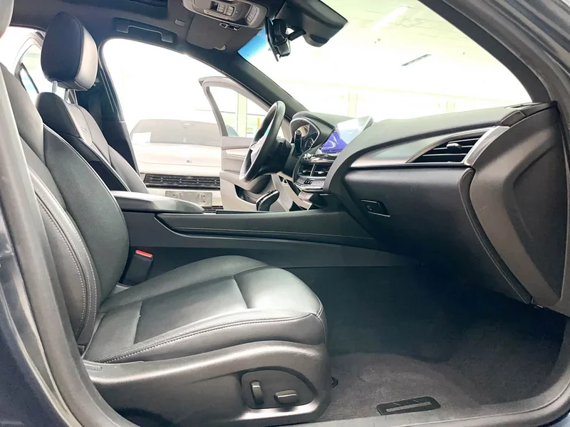 Cadillac CT5 — фото 10
