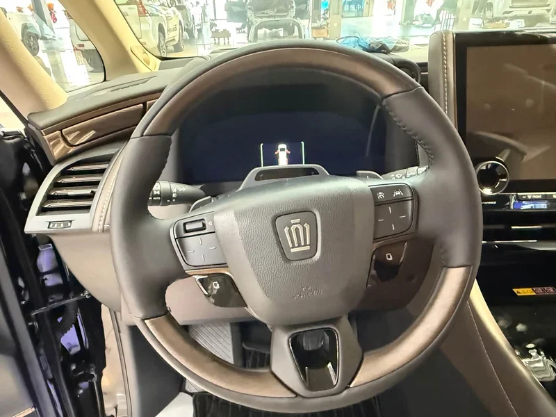 Toyota Vellfire — фото 18