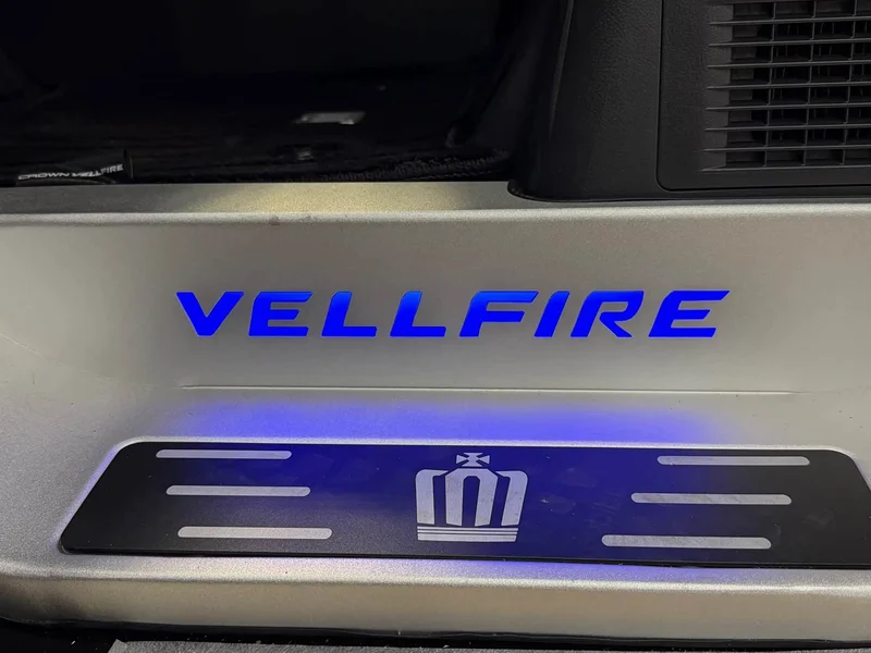Toyota Vellfire — фото 25
