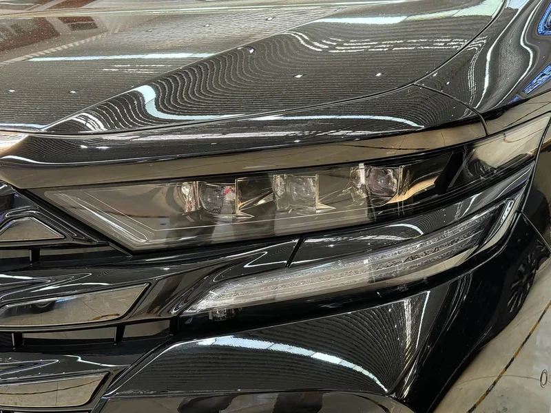 Toyota Vellfire — фото 10