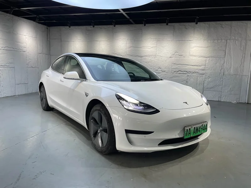 Tesla Model 3 — фото 3