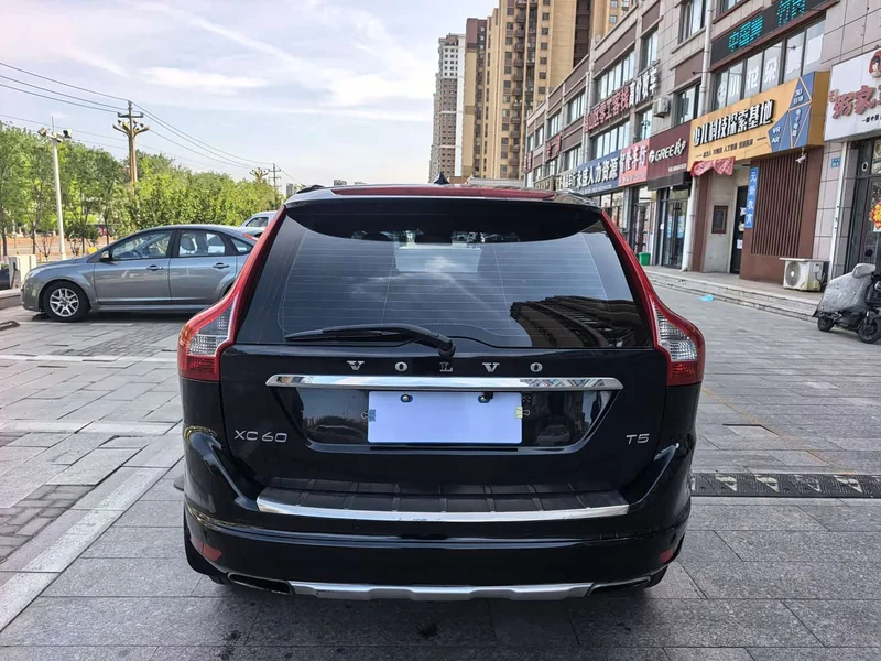 Volvo XC60 (Imported) — фото 8