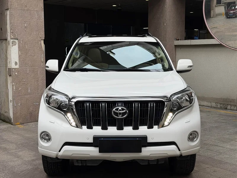 Toyota Prado — фото 2