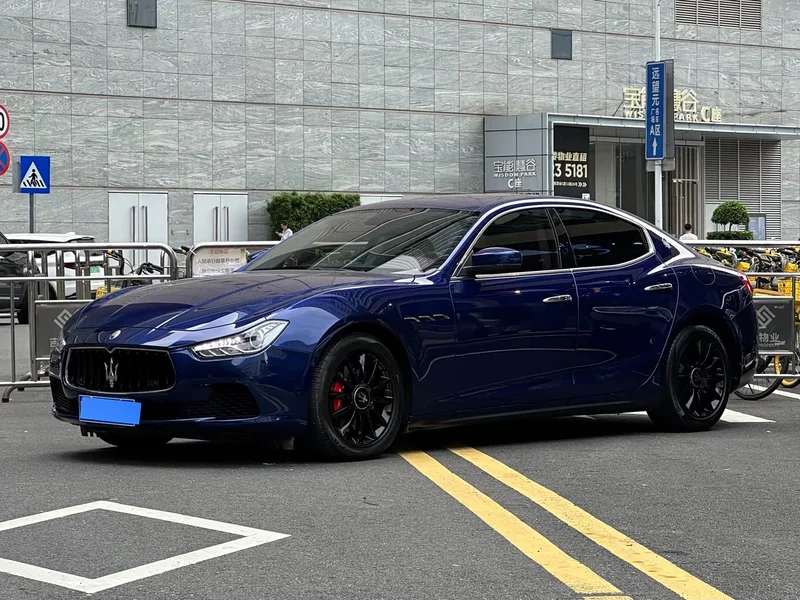 Maserati Ghibli — фото 1