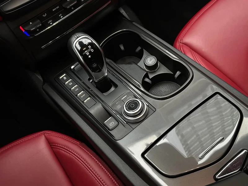 Maserati Ghibli — фото 11