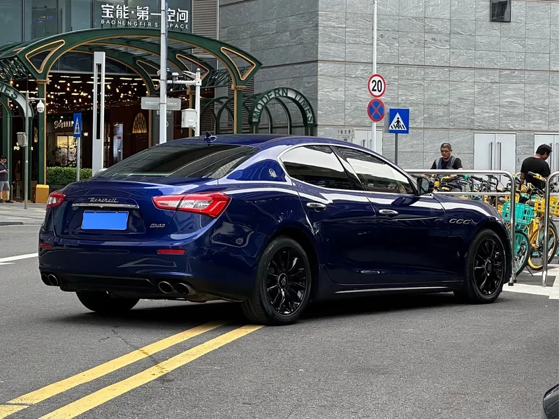 Maserati Ghibli — фото 18